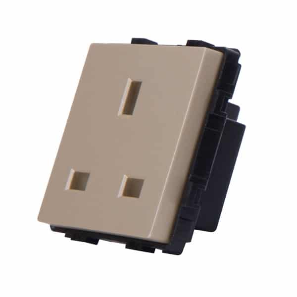 I LumoS Gold 13A UK Unswitched Socket Module
