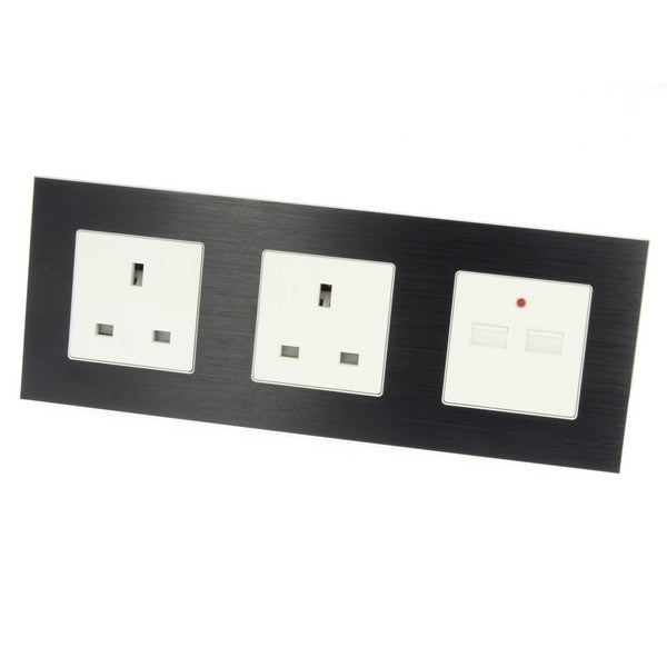 I LumoS Luxury Black Brushed Aluminium Frame Double 13A UK + 2.1A USB Plug Triple Socket