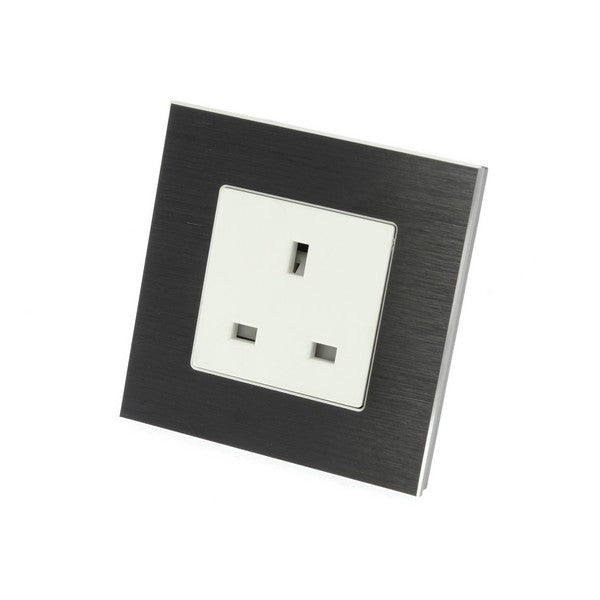 I LumoS Luxury Unswitched Black Brushed Aluminium UK 13A Plug Single Socket