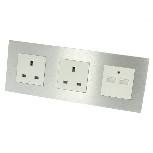 I LumoS Luxury Silver Brushed Aluminium Frame Double 13A UK + 2.1A USB Plug Triple Socket