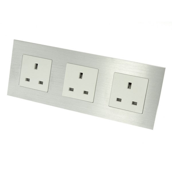 I LumoS Luxury Unswitched Silver Brushed Aluminium UK 13A Wall Plug Triple Socket